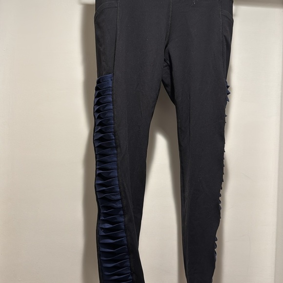 NWOT - athleta leggings - Picture 2 of 4